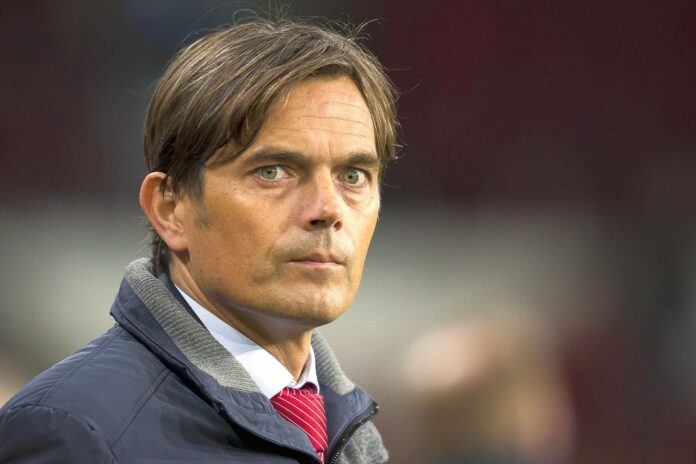 Fenerbahçe Phillip Cocu ile görüşüyor Fenerbahçe teknik direktör Phillip Cocu ile görüşüyor