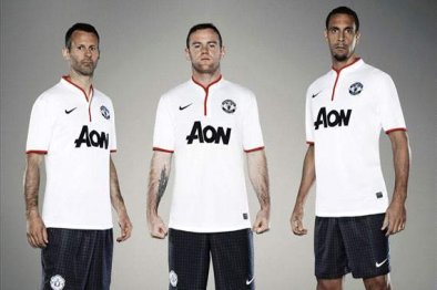 manchester-united-a-yeni-sponsor