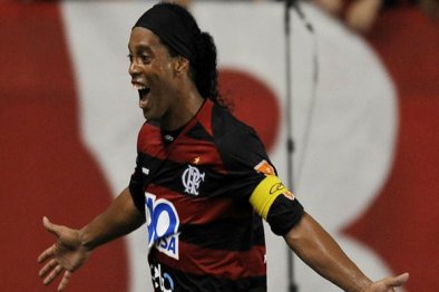 ronaldinho-tak-m-ndan-ayr-ld