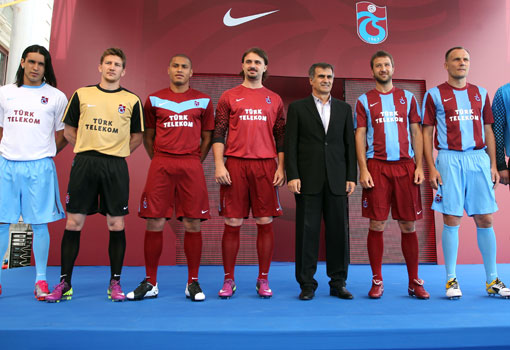 trabzonspor-2011-2012-sezonu-formalar