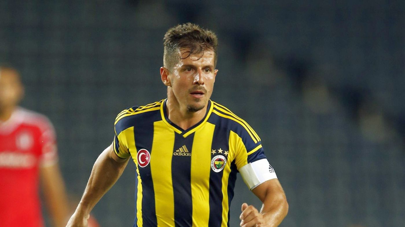 emre-belozoglu-fenerbahce-de-kaliyor