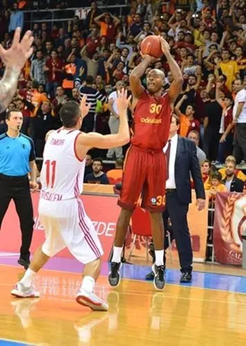 McCollum-galatasaray_131