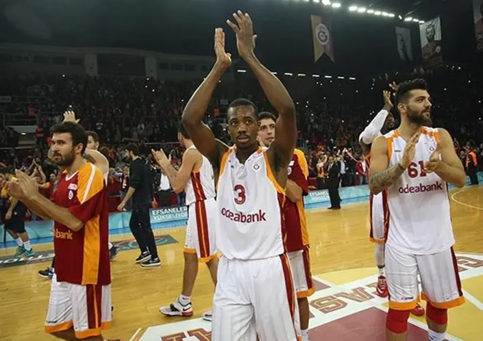 McCollum-galatasaray_136