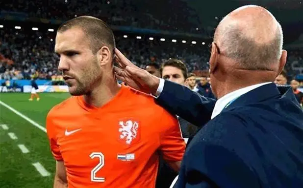 ron-vlaar_11