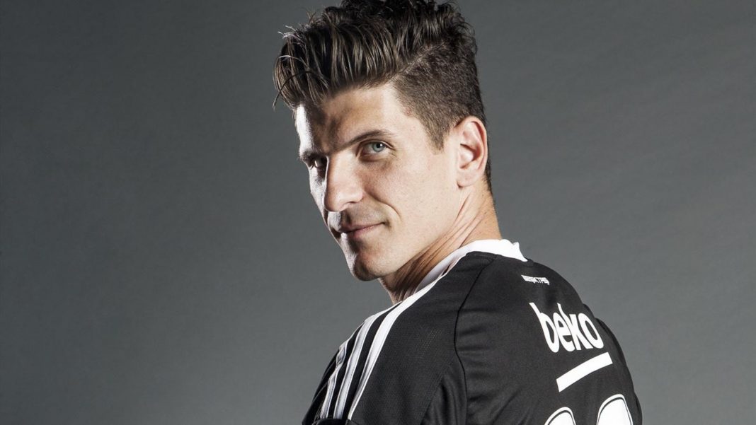 mario-gomez-ayrildigina-pisman