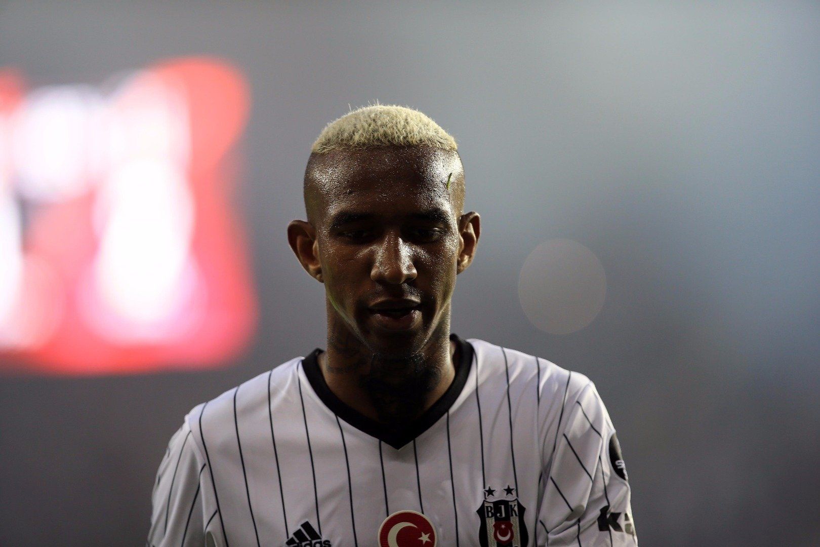 Talisca Fenerbahçe maçında yok