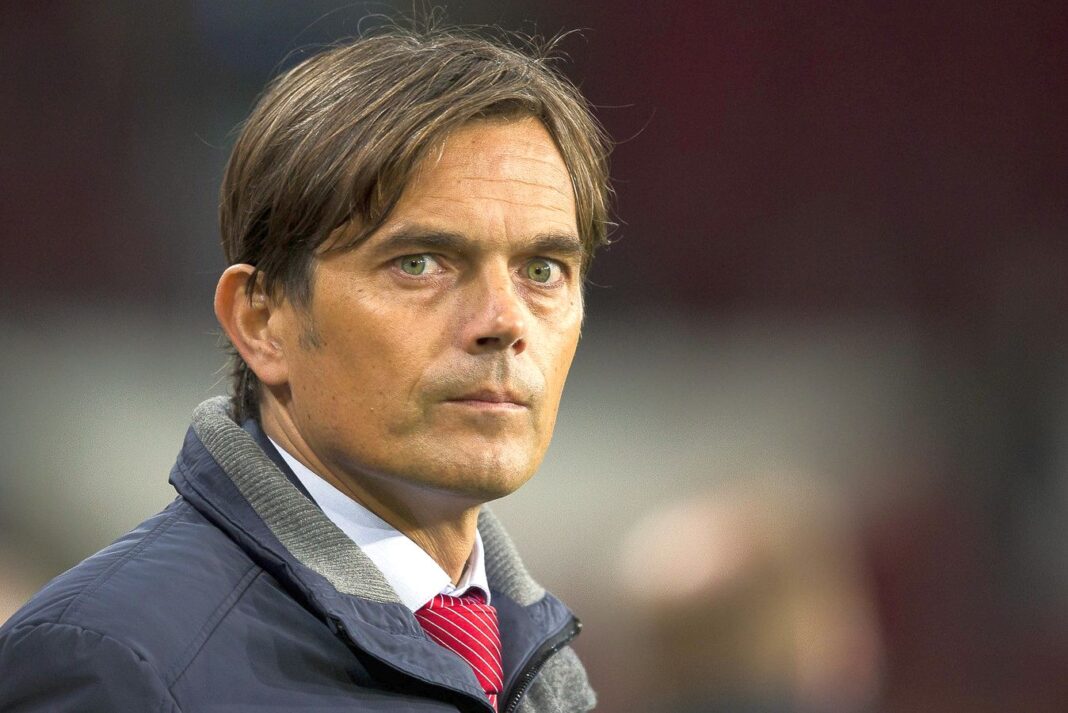 Fenerbahçe teknik direktör Phillip Cocu ile görüşüyor