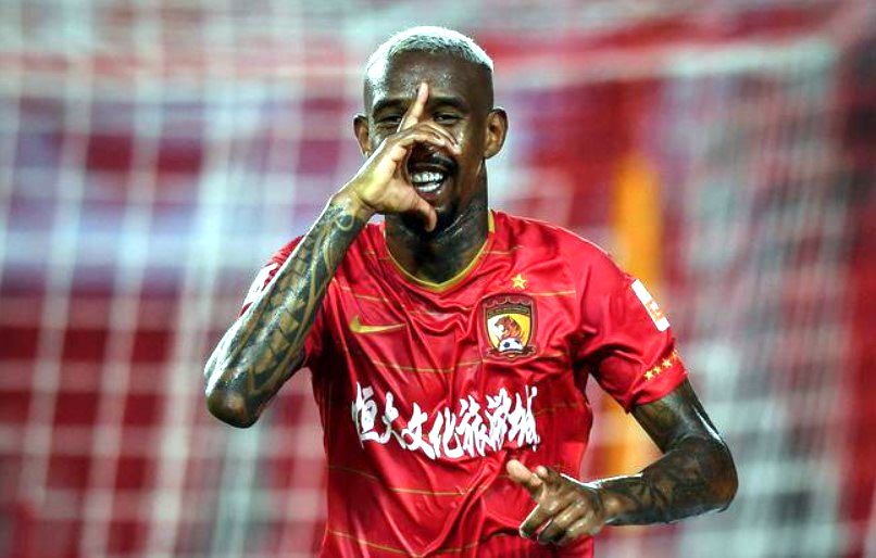 Anderson Talisca hat-trick