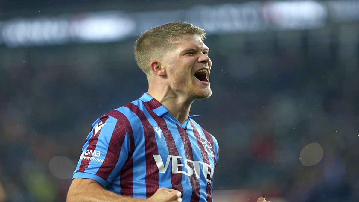 Andreas Cornelius ayrılmak istiyor