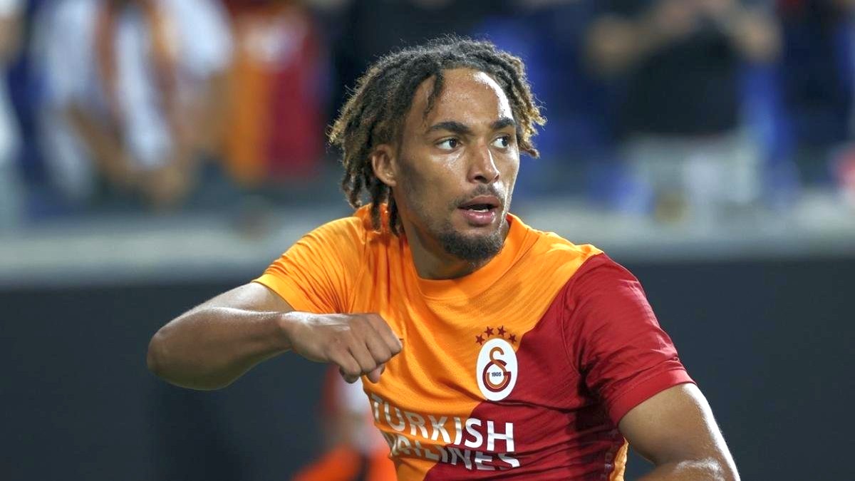 Sacha Boey için transfer teklifleri geldi